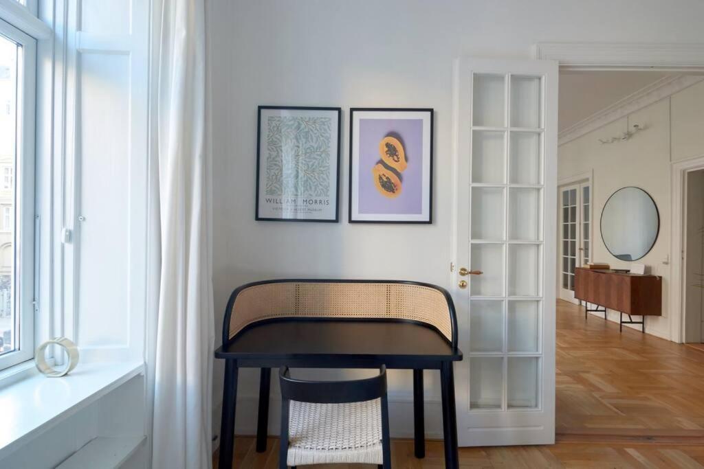 Moderen And Sleek 3Br With Bath By The Lakes And Metro København Ngoại thất bức ảnh
